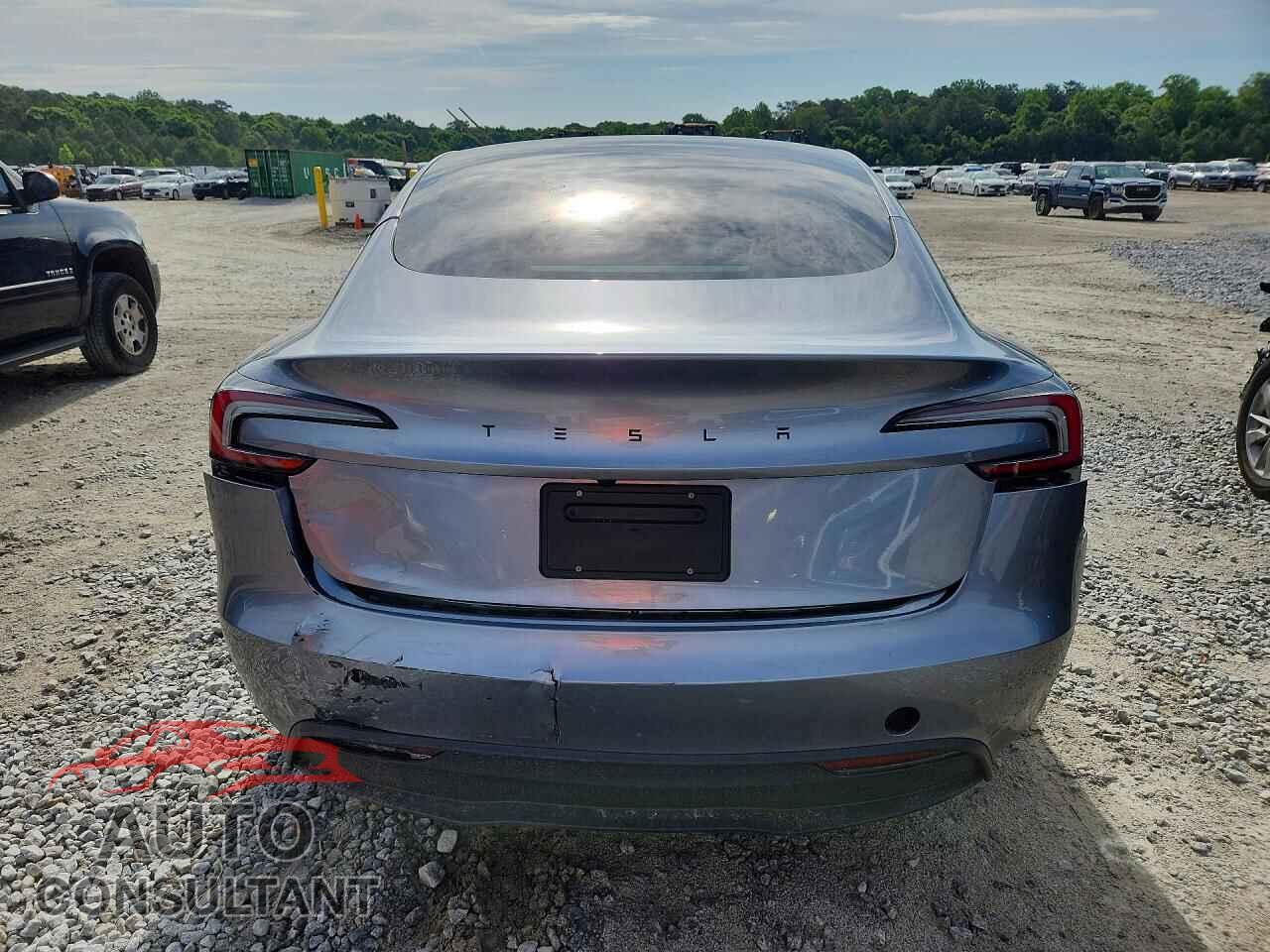TESLA MODEL 3 2026 - 5YJ3E1EA7TF140218