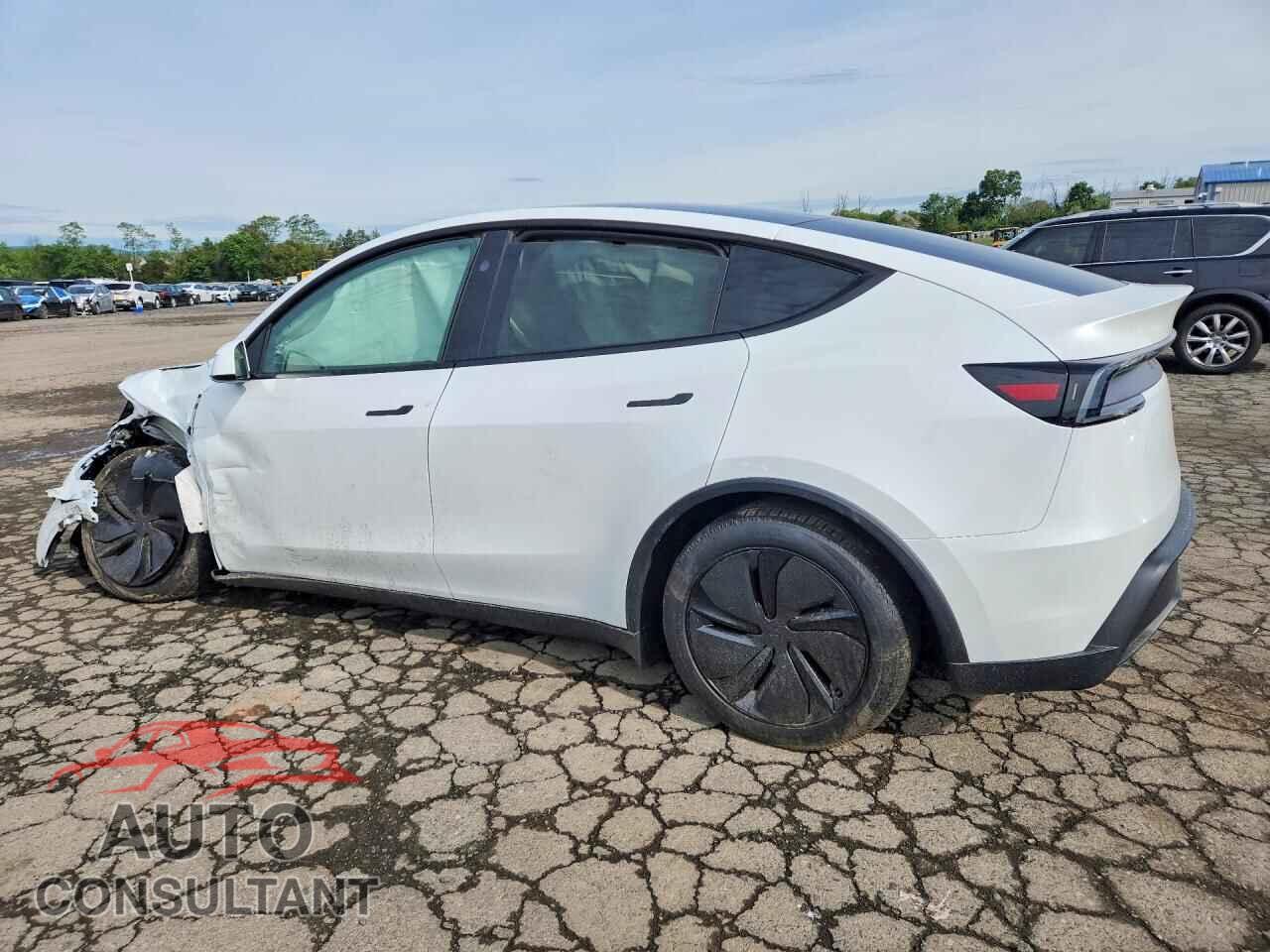 TESLA MODEL Y 2026 - 7SAYGDEE4TA409733