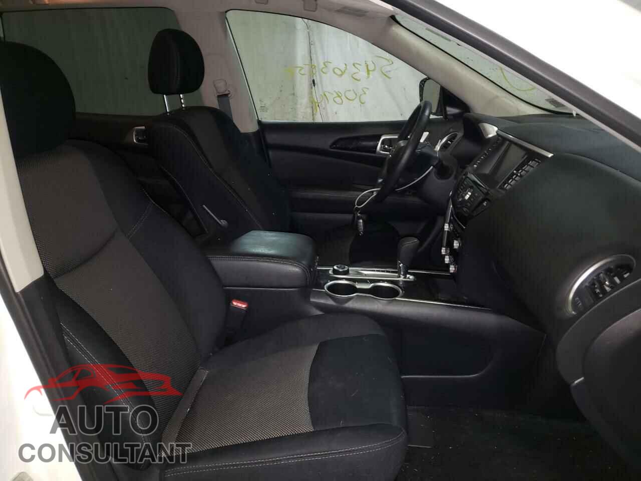 NISSAN PATHFINDER 2019 - 5N1DR2MM0KC623132