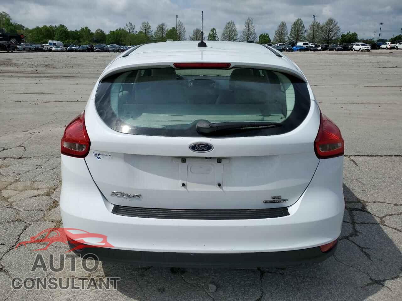 FORD FOCUS 2016 - 1FADP3K27GL351161