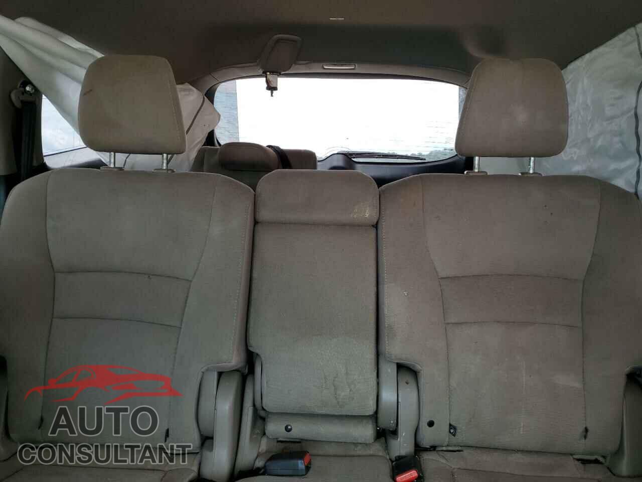 HONDA PILOT 2018 - 5FNYF5H39JB017444