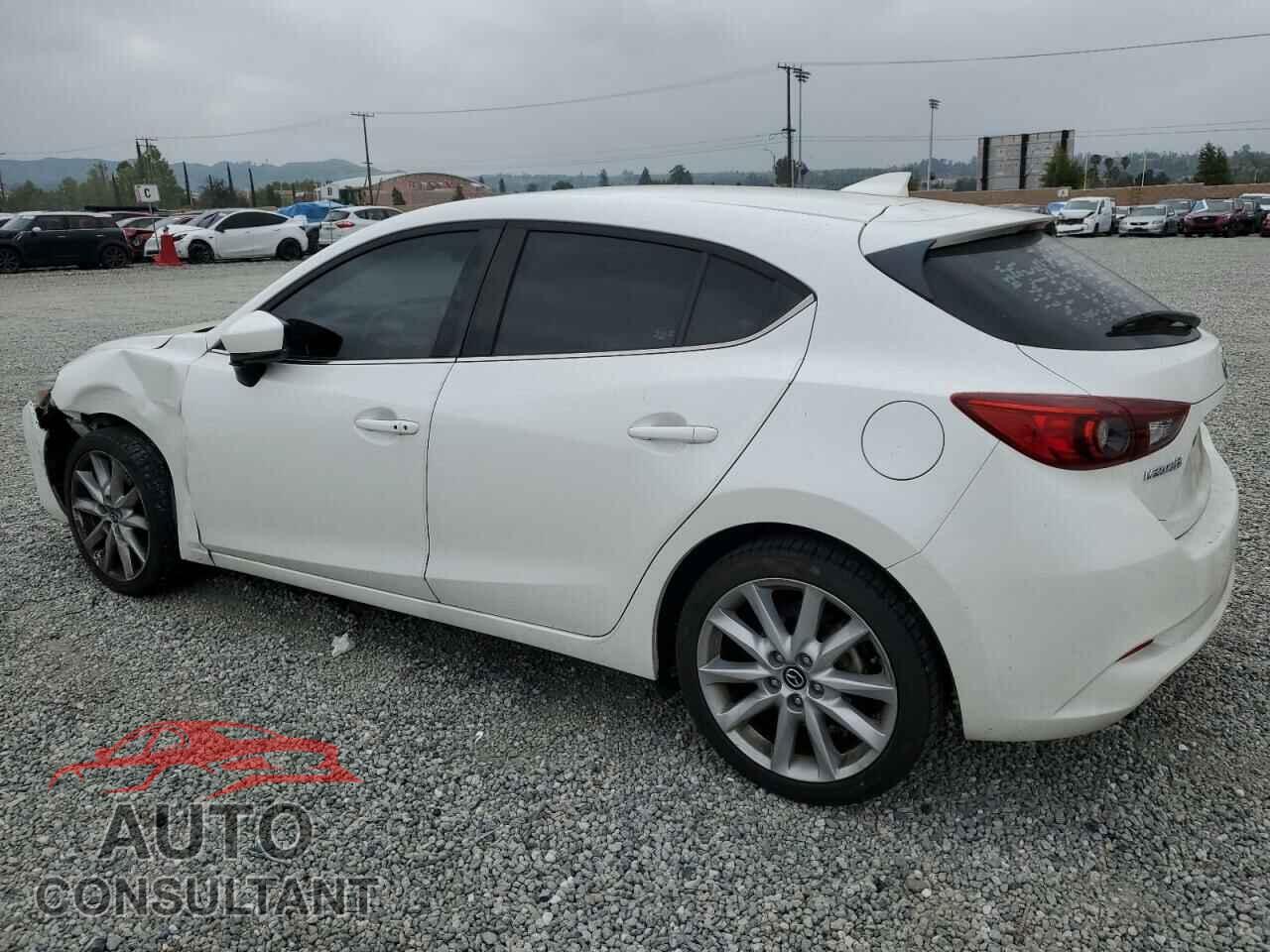 MAZDA 3 2017 - JM1BN1M35H1122136