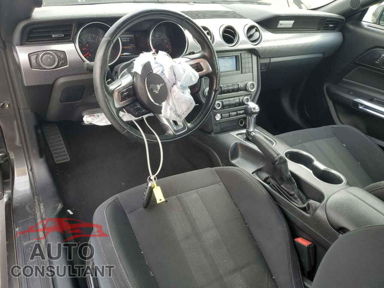 FORD MUSTANG 2019 - 1FA6P8CF3K5202007