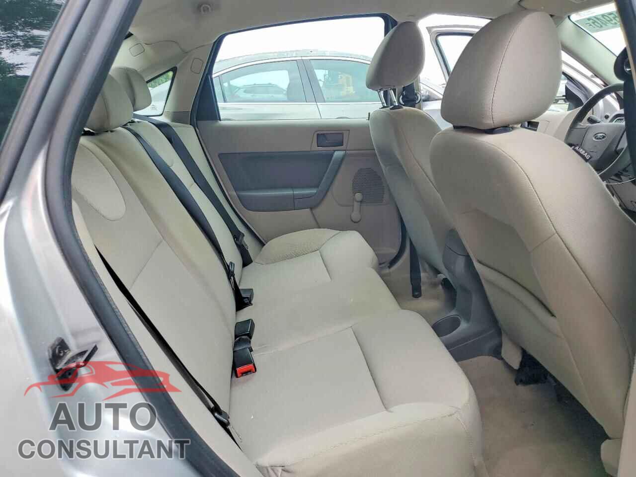 FORD FOCUS 2009 - 1FAHP34N49W131132