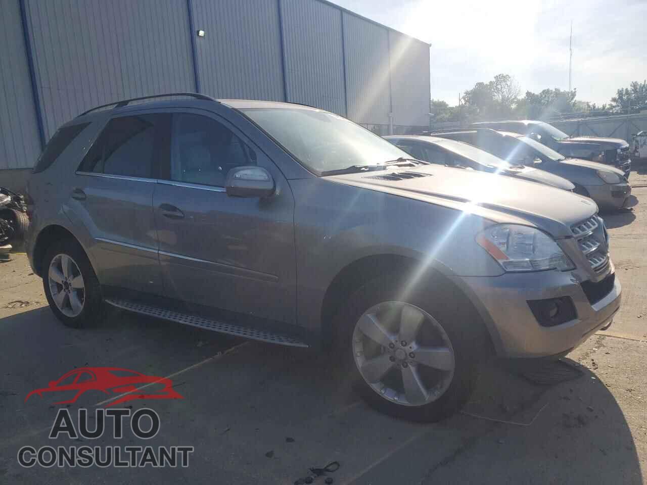MERCEDES-BENZ M-CLASS 2009 - 4JGBB86E79A483655