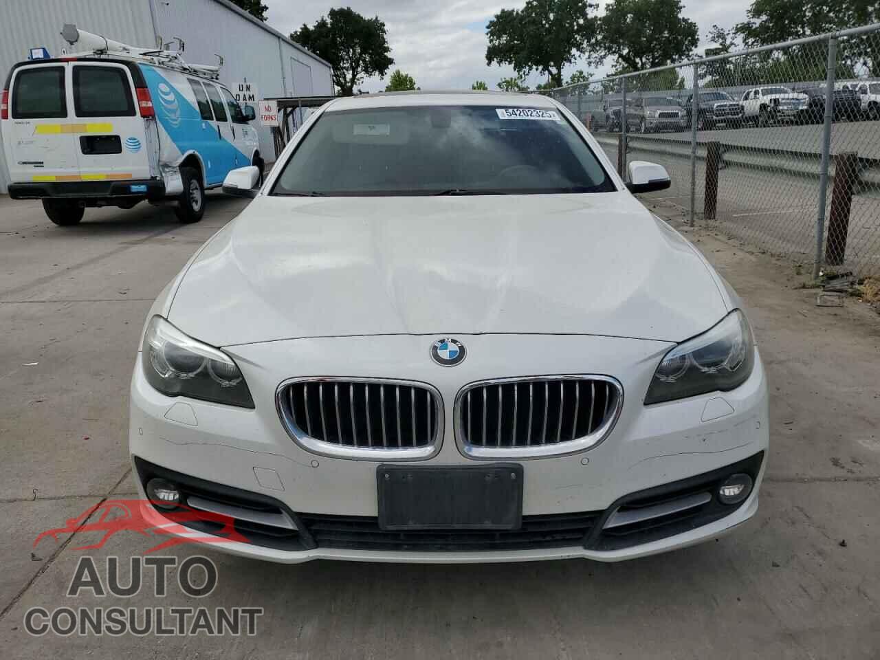 BMW 5 SERIES 2016 - WBA5A5C57GG352367