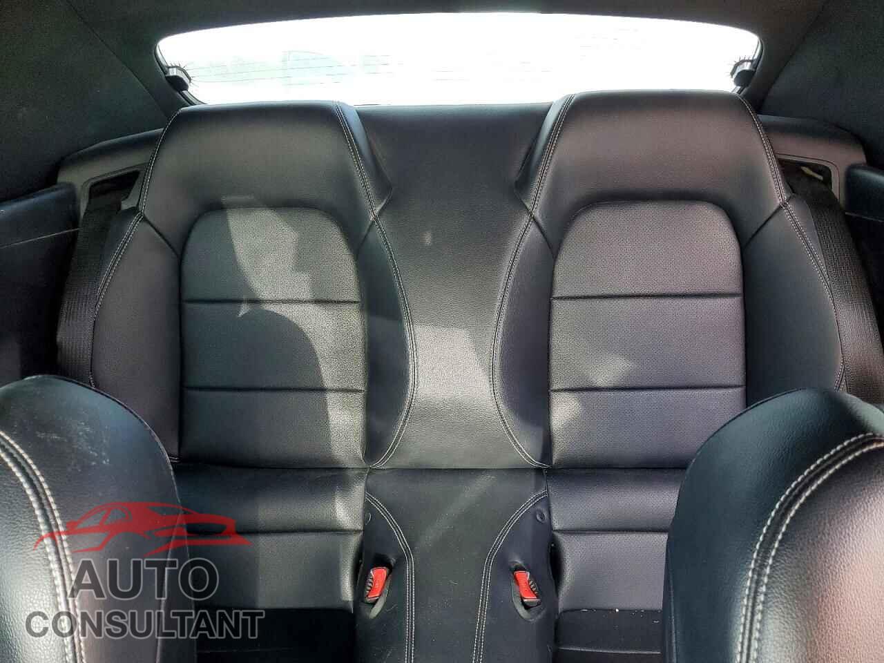 FORD MUSTANG 2016 - 1FATP8UH7G5245971