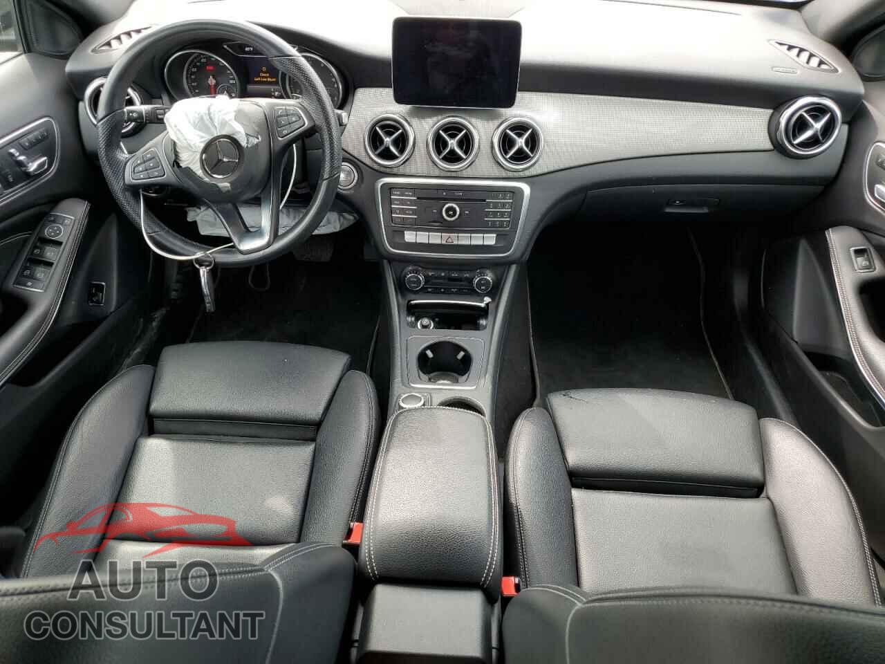 MERCEDES-BENZ GLA-CLASS 2020 - W1NTG4EB6LU040356