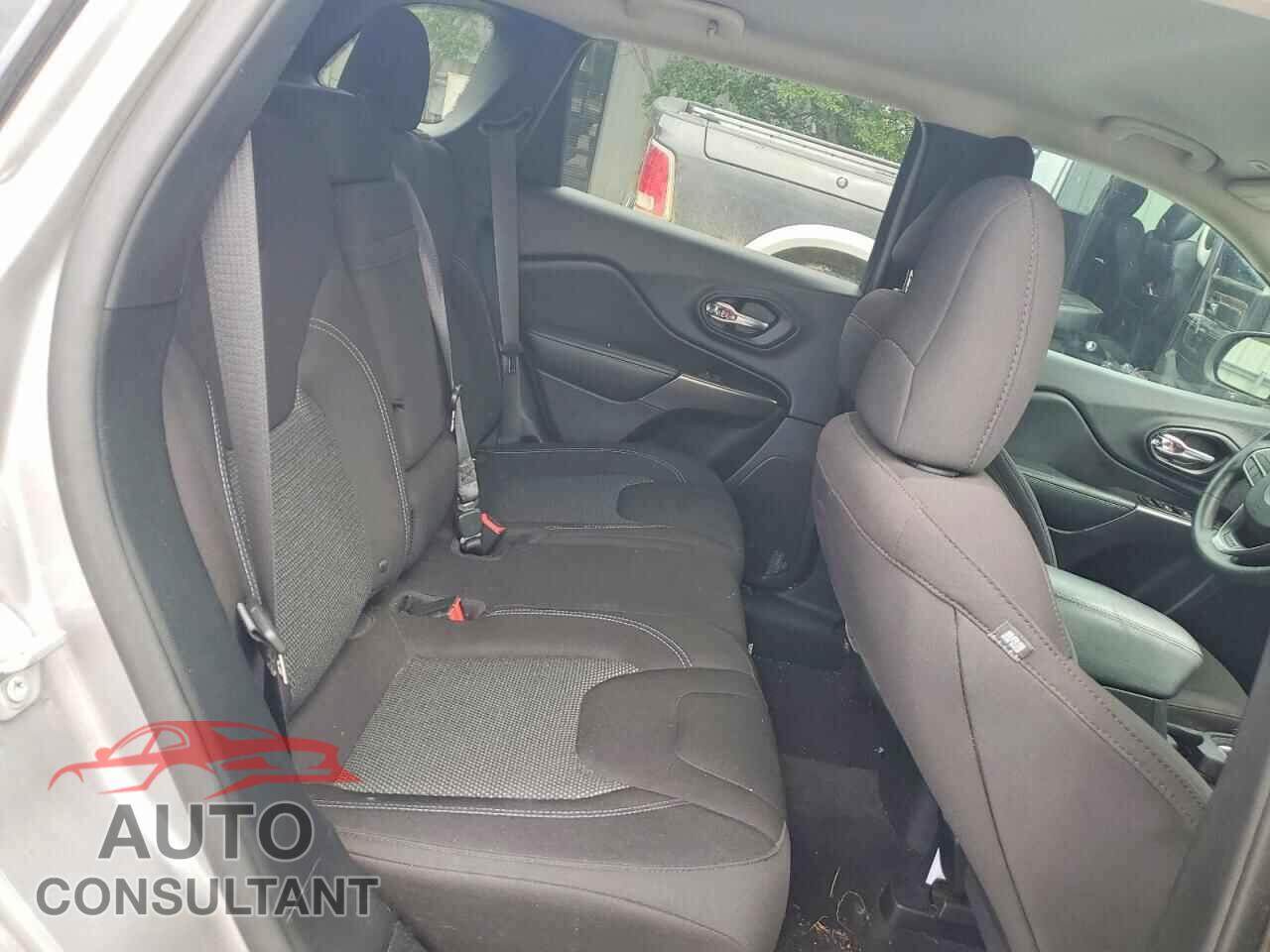 JEEP CHEROKEE 2019 - 1C4PJLCB5KD263204