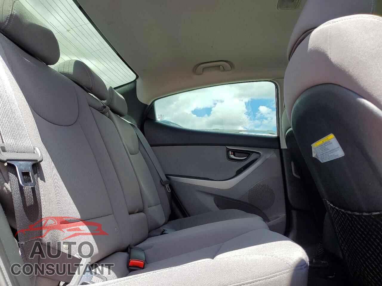 HYUNDAI ELANTRA 2014 - KMHDH4AEXEU118225