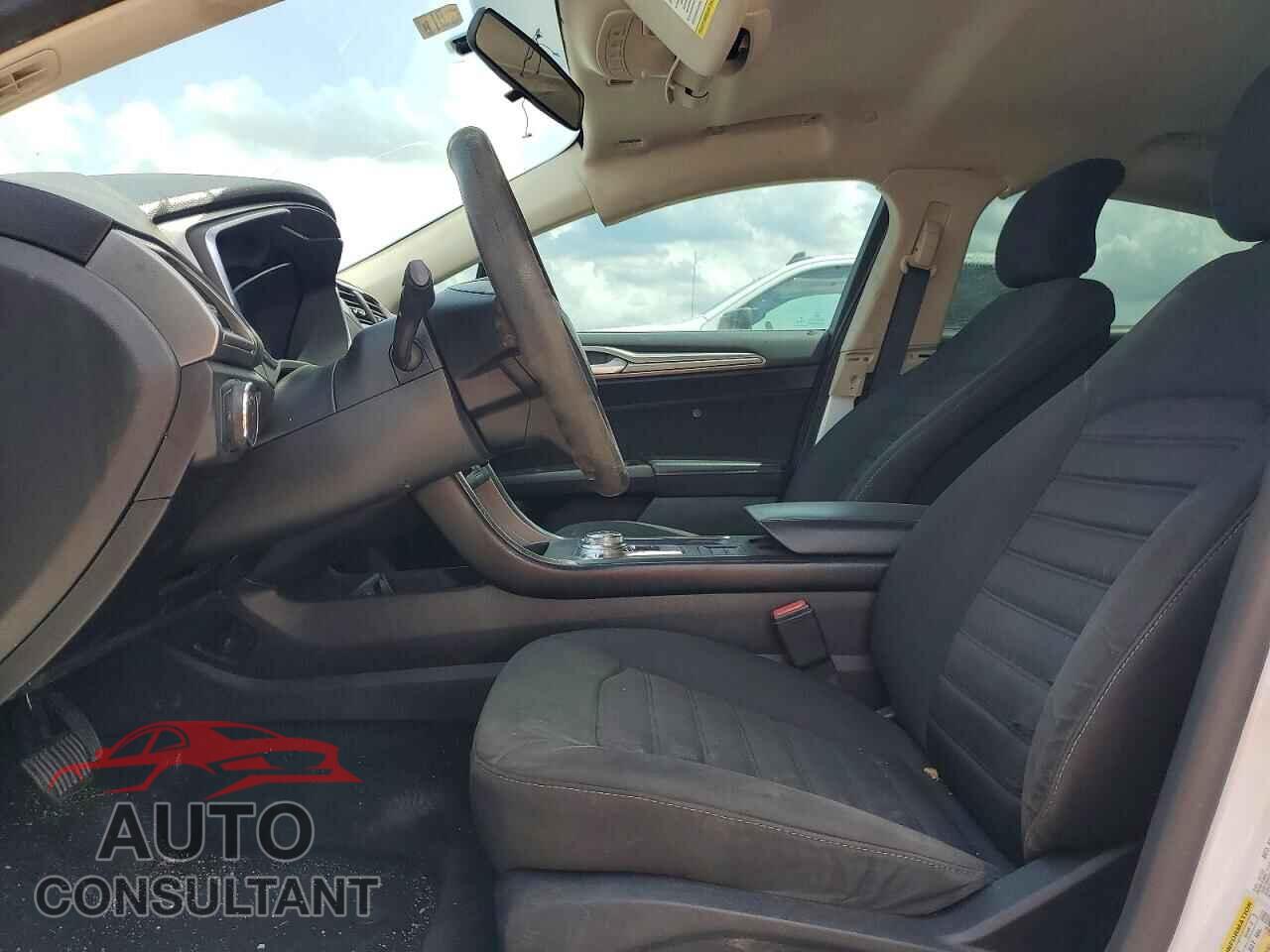 FORD FUSION 2018 - 3FA6P0LU0JR188126