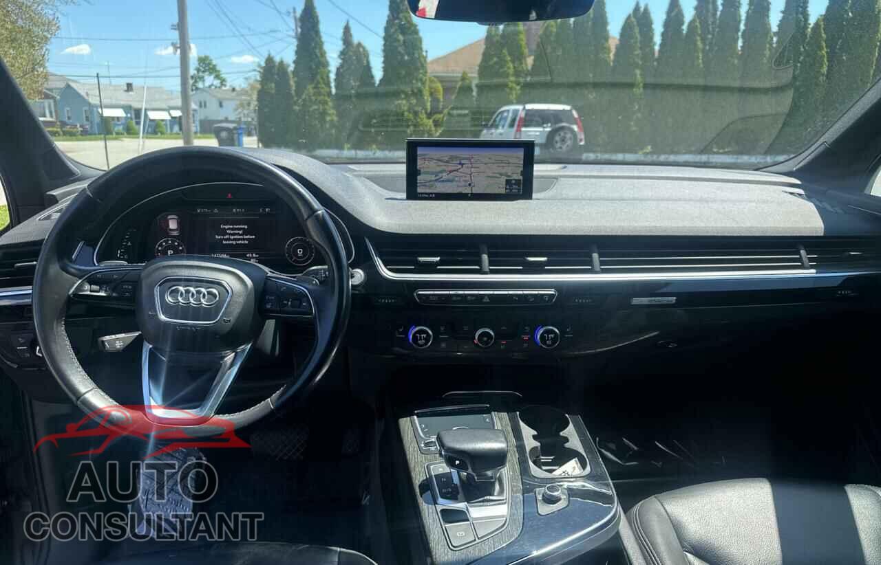 AUDI Q7 2017 - WA1LAAF79HD020458