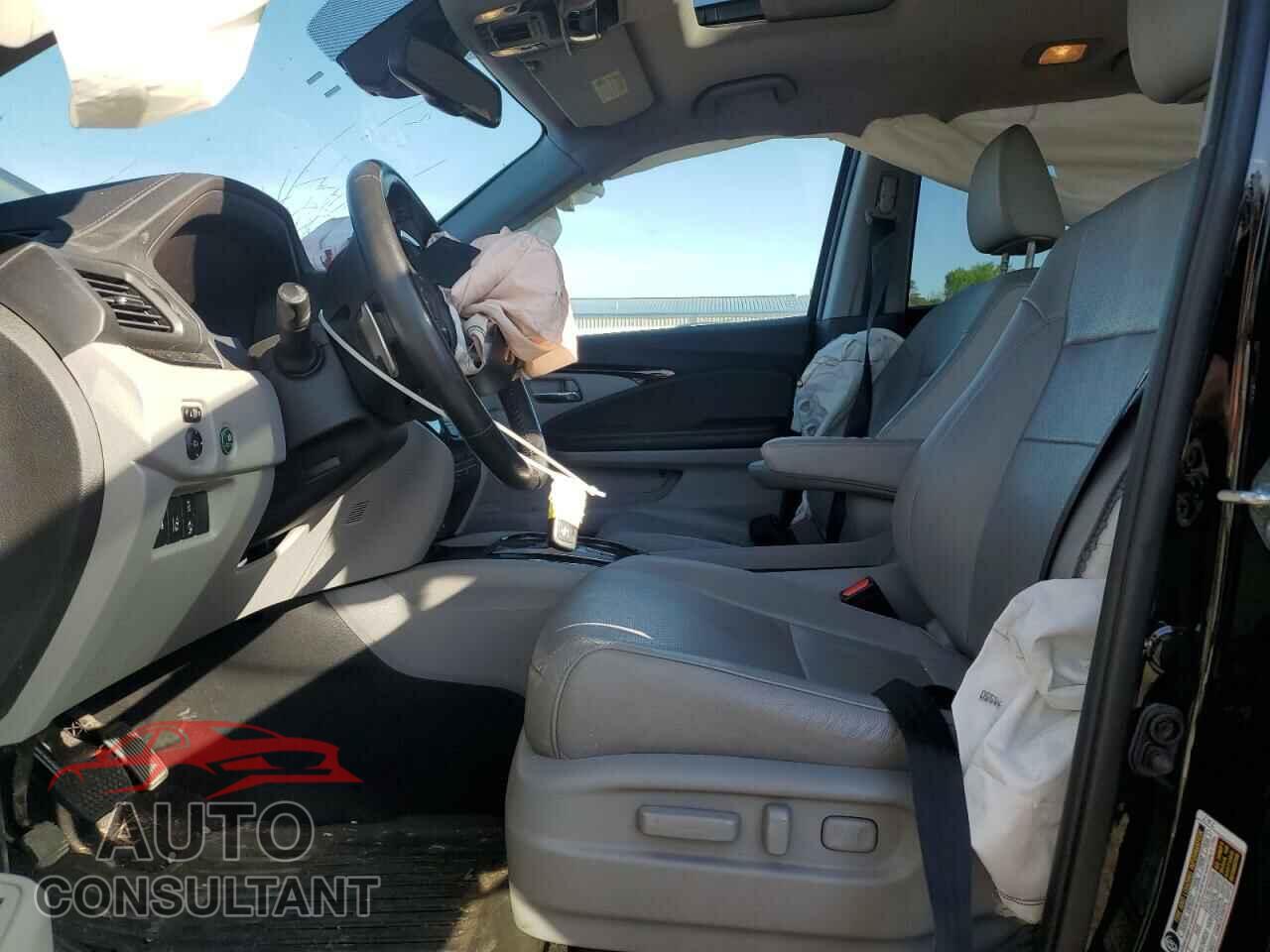 HONDA PILOT 2016 - 5FNYF6H02GB037006