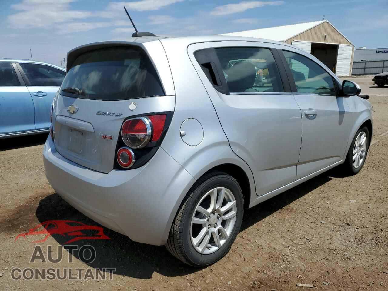 CHEVROLET SONIC 2016 - 1G1JC6SB6G4131684