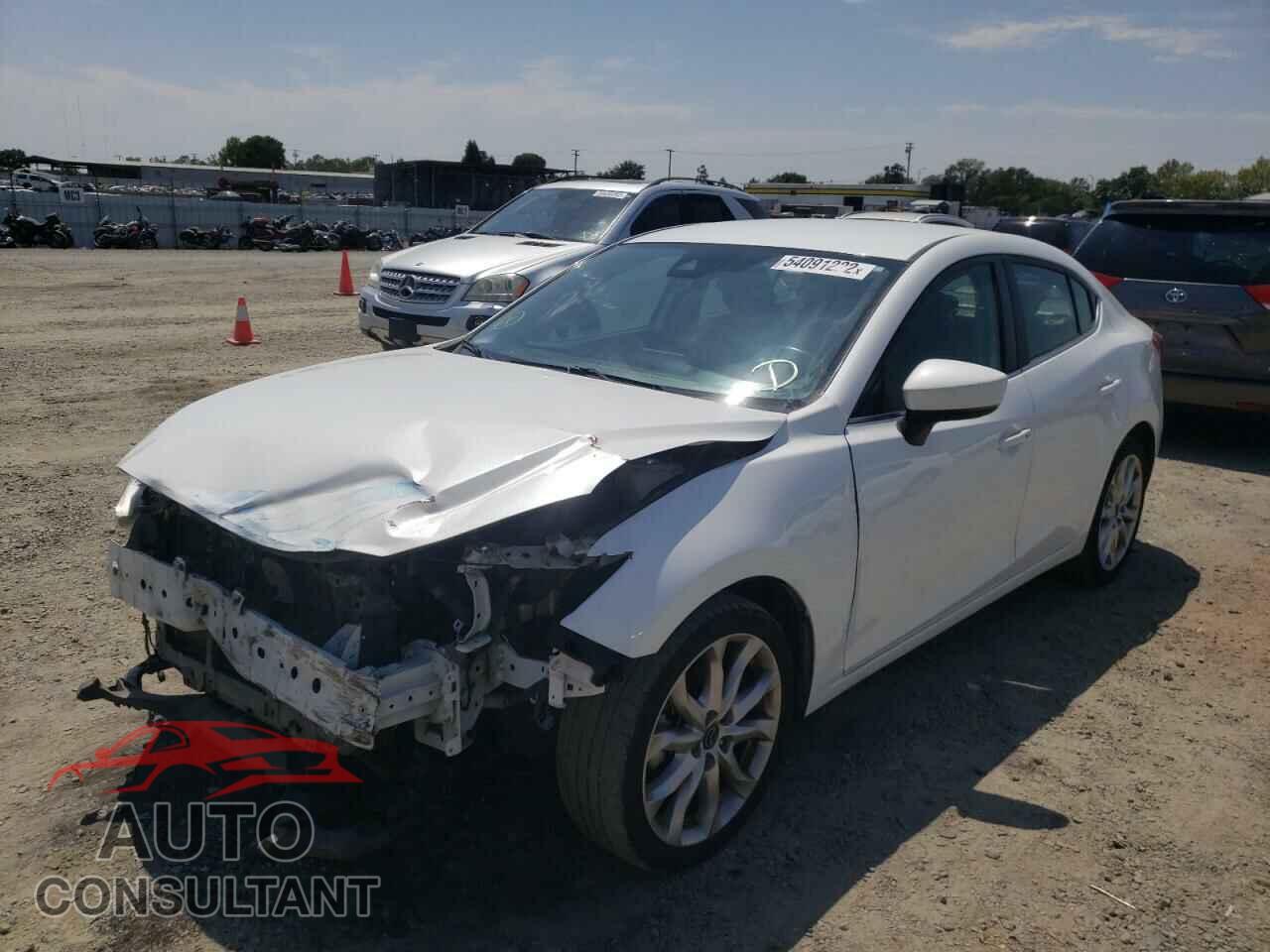 MAZDA 3 2018 - 3MZBN1V36JM202825