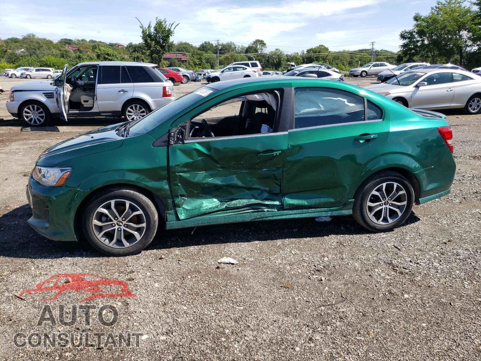 CHEVROLET SONIC 2018 - 1G1JD5SG6J4103054