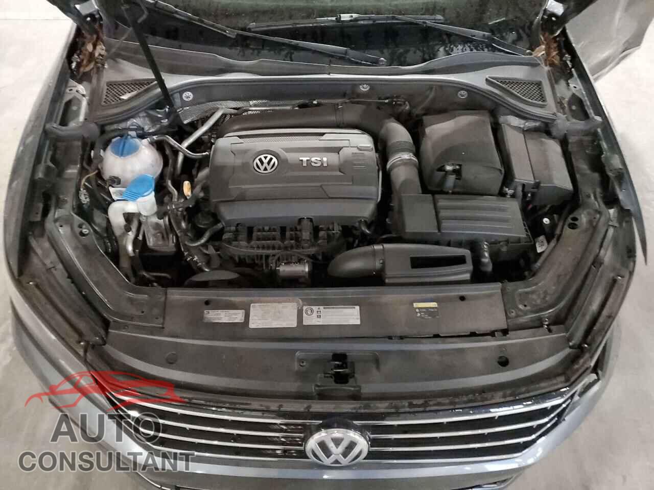 VOLKSWAGEN PASSAT 2017 - 1VWAT7A38HC015043