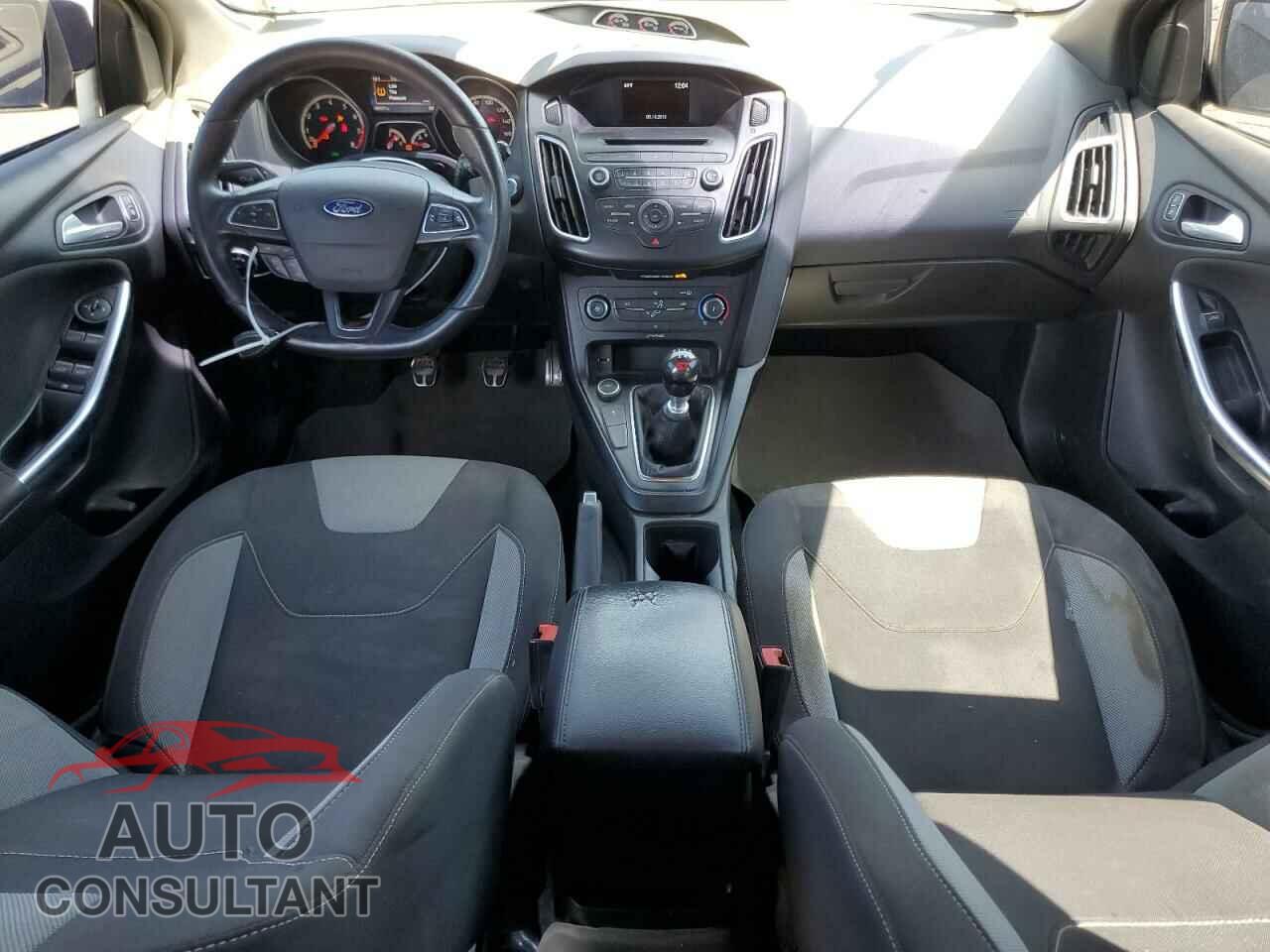 FORD FOCUS 2016 - 1FADP3L95GL219074