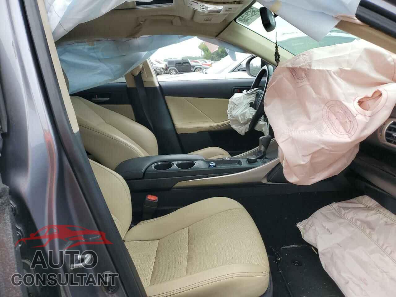 LEXUS IS 2016 - JTHBA1D27G5008518
