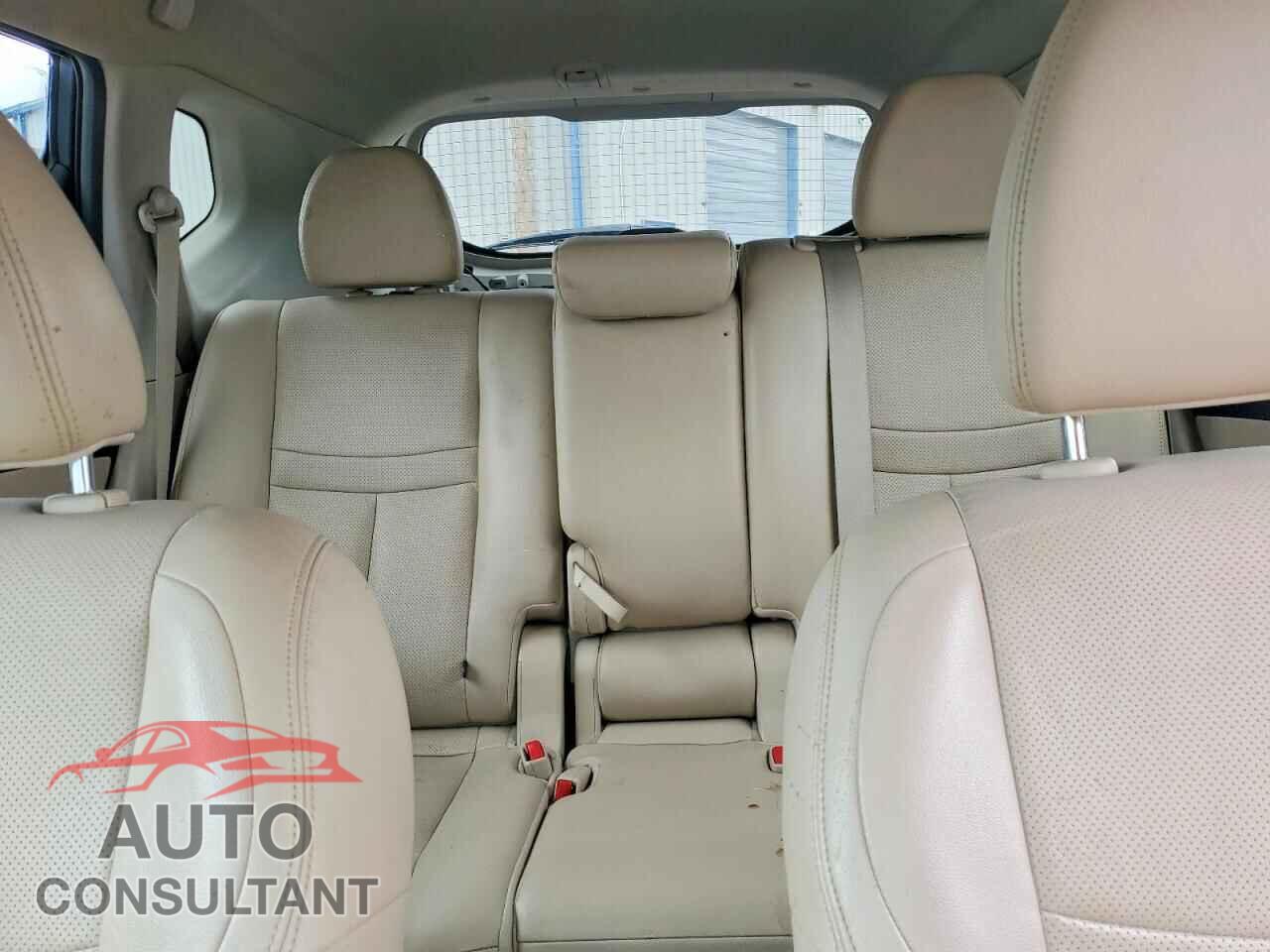 NISSAN ROGUE 2015 - 5N1AT2MT6FC875663