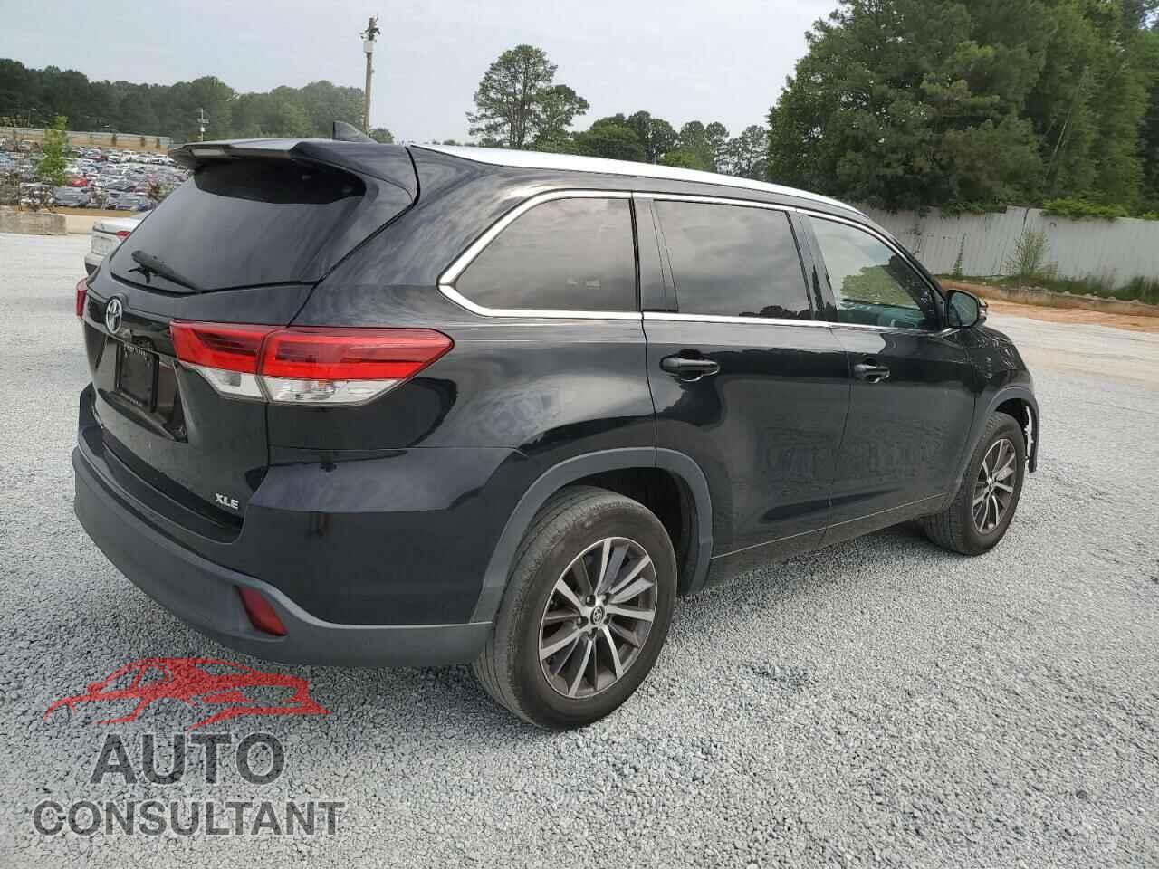 TOYOTA HIGHLANDER 2018 - 5TDKZRFH5JS543049