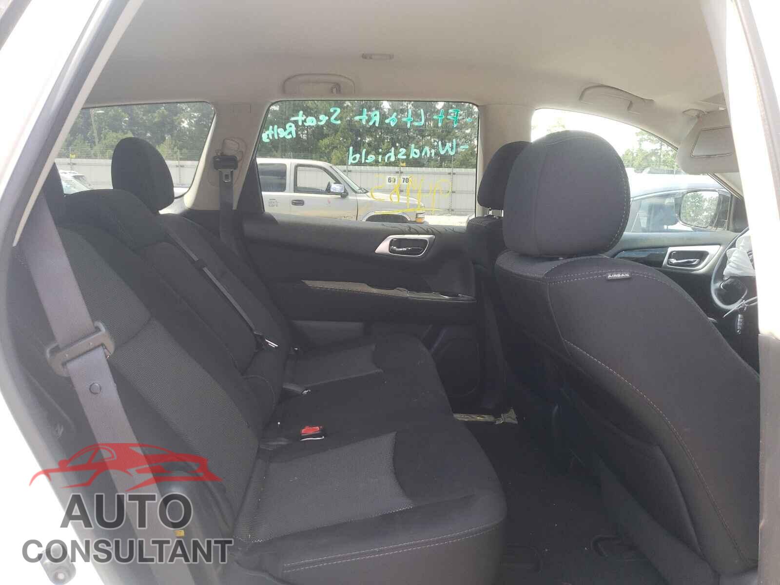 NISSAN PATHFINDER 2017 - 5N1DR2MN8HC680731