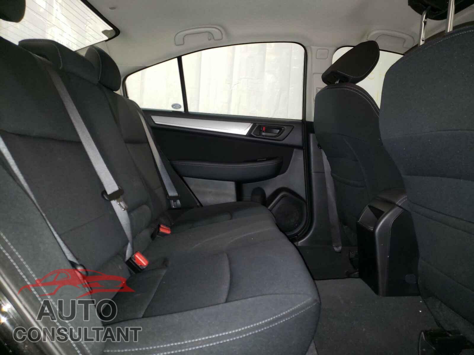 SUBARU LEGACY 2017 - 4S3BNAB6XH3060914