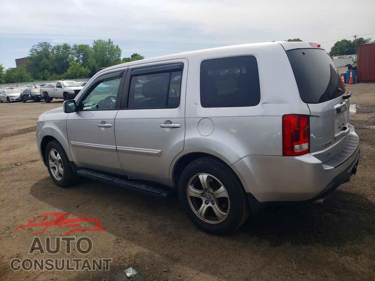 HONDA PILOT 2013 - 5FNYF4H59DB006833