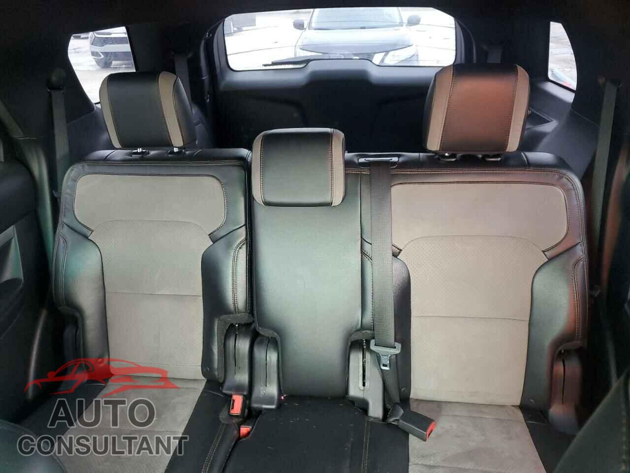 FORD EXPLORER 2017 - 1FM5K7D80HGA40943