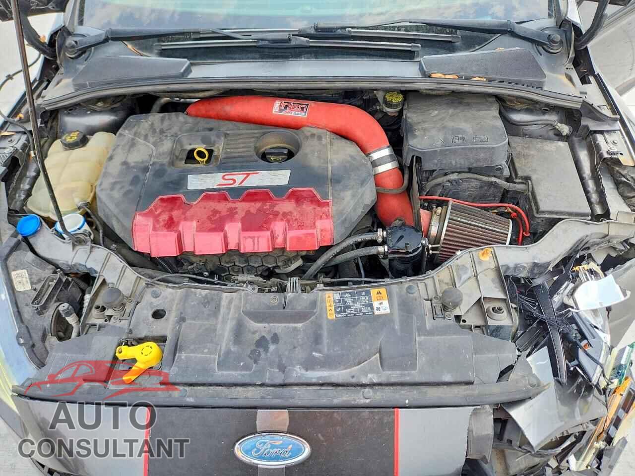FORD FOCUS 2017 - 1FADP3L95HL331813