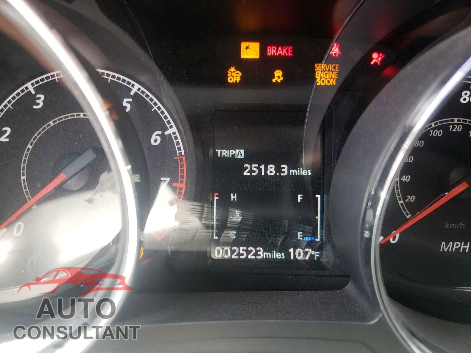 MITSUBISHI OUTLANDER 2021 - JA4APUAU5MU014932