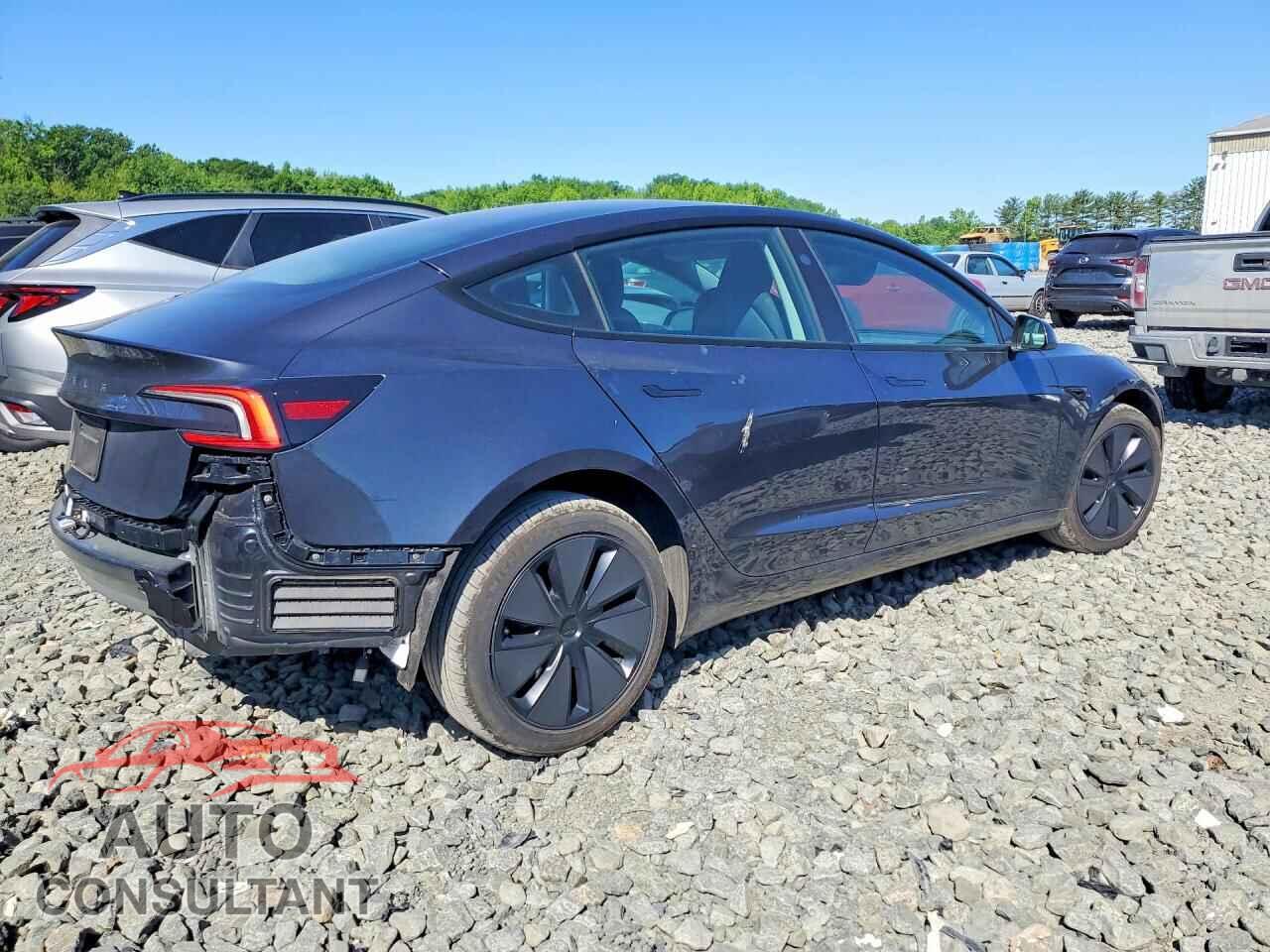 TESLA MODEL 3 2025 - 5YJ3E1EA7SF996696