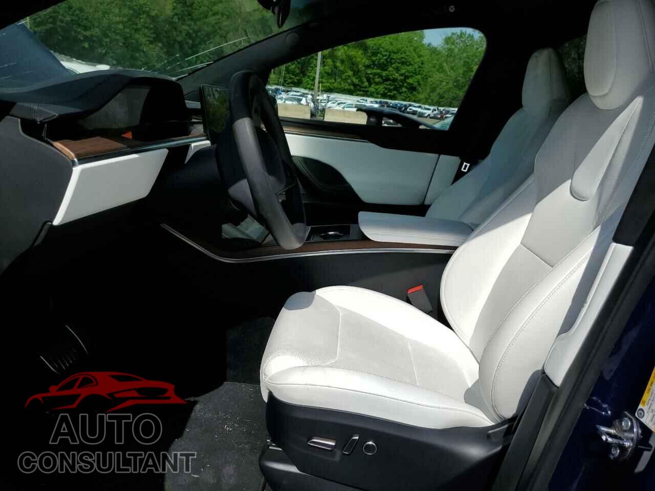 TESLA MODEL X 2023 - 7SAXCBE52PF384898