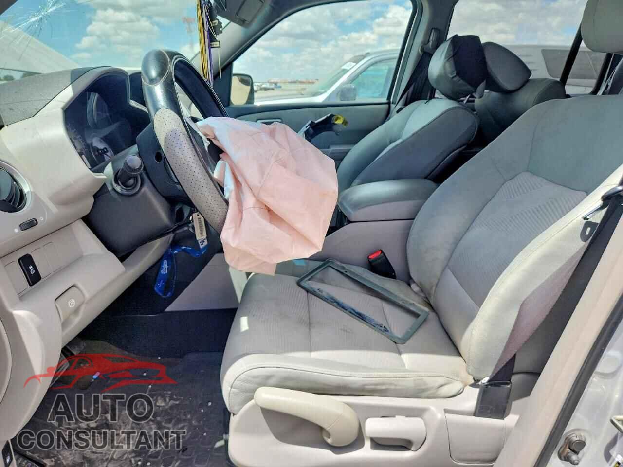 HONDA PILOT 2014 - 5FNYF4H23EB026275