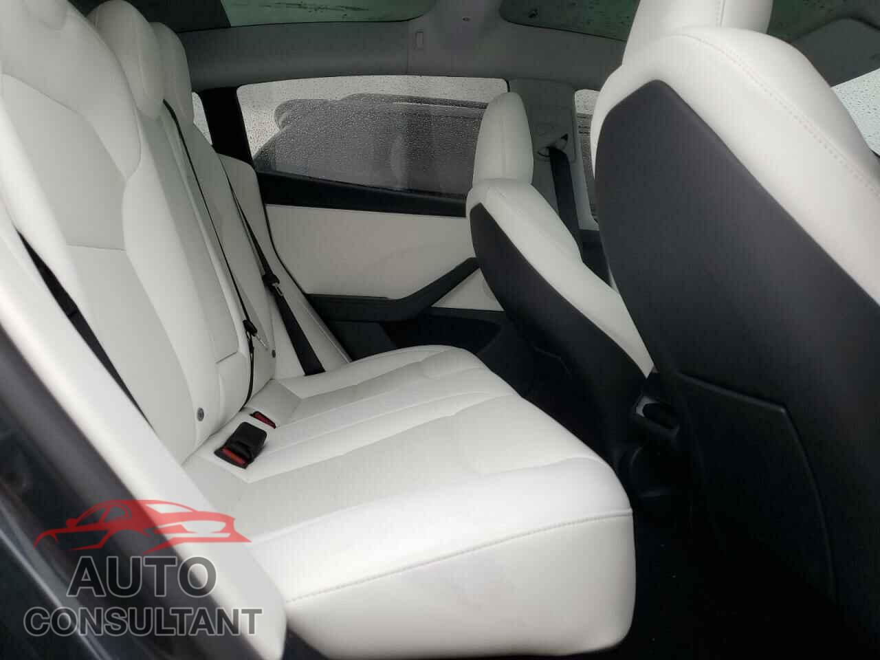 TESLA MODEL 3 2025 - 5YJ3E1EA3SF905892