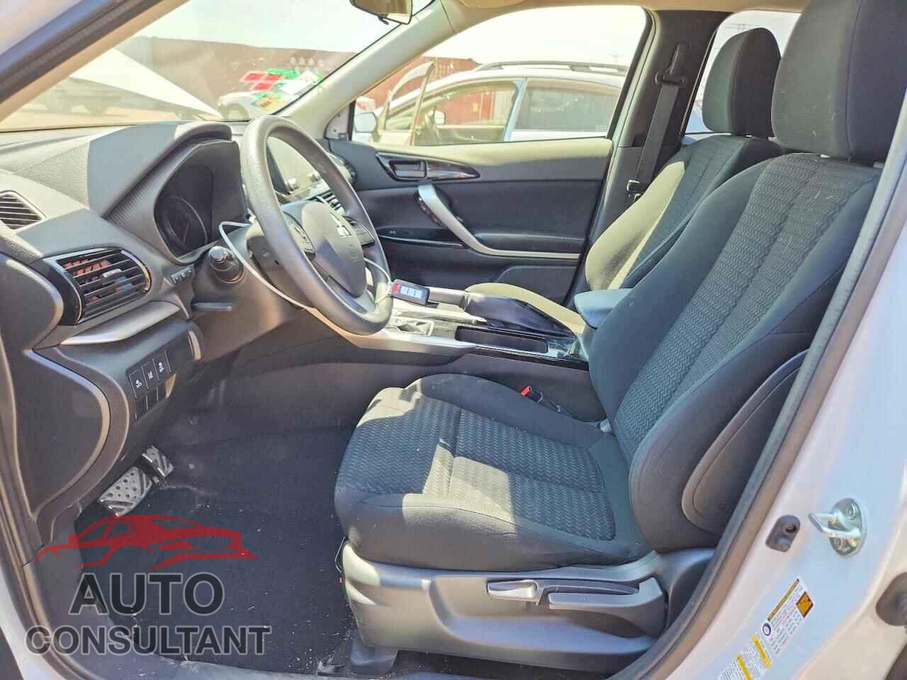MITSUBISHI ECLIPSE 2024 - JA4ATVAA0RZ003239