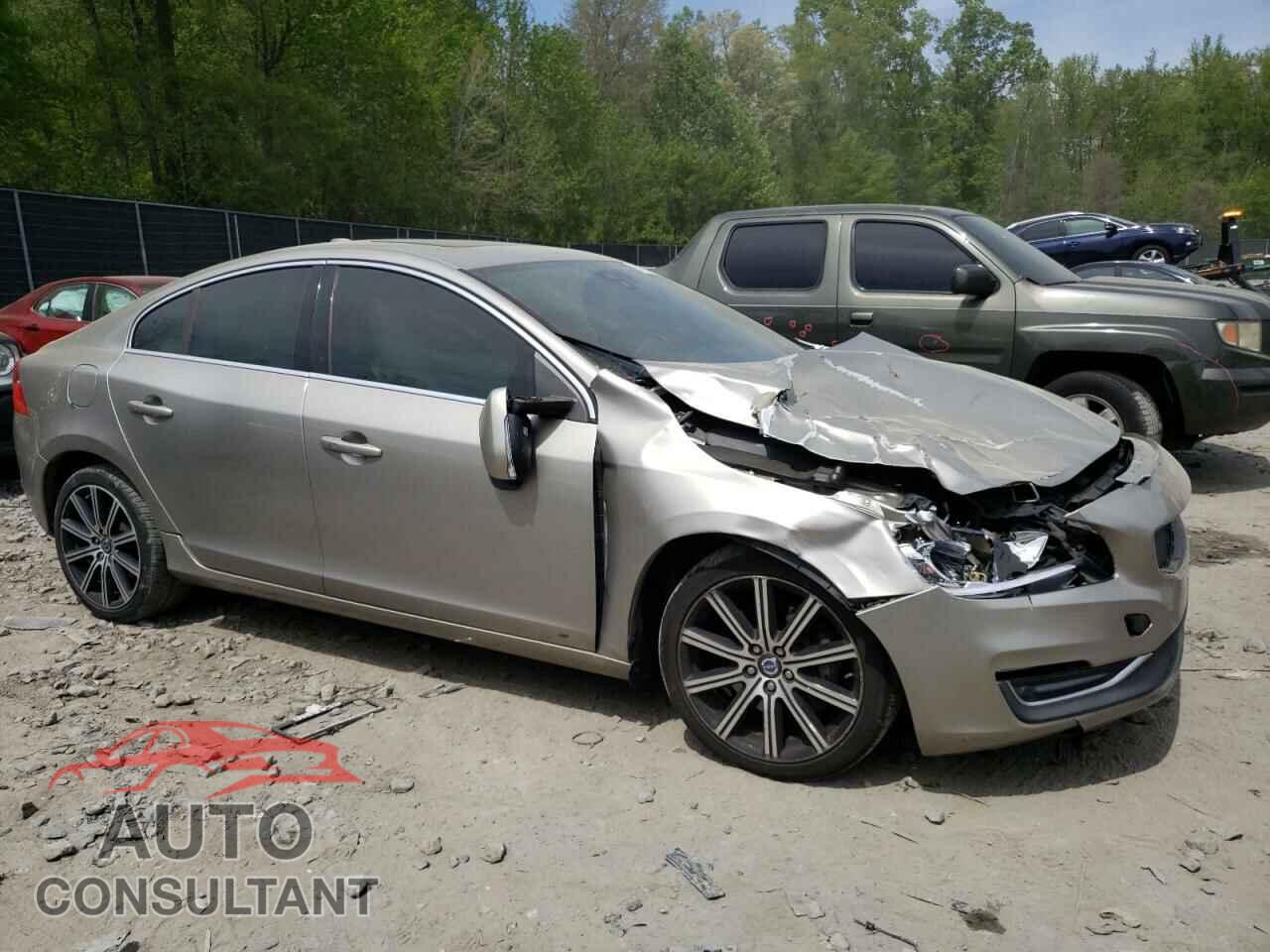 VOLVO S60 2015 - YV149MFK0F1351673