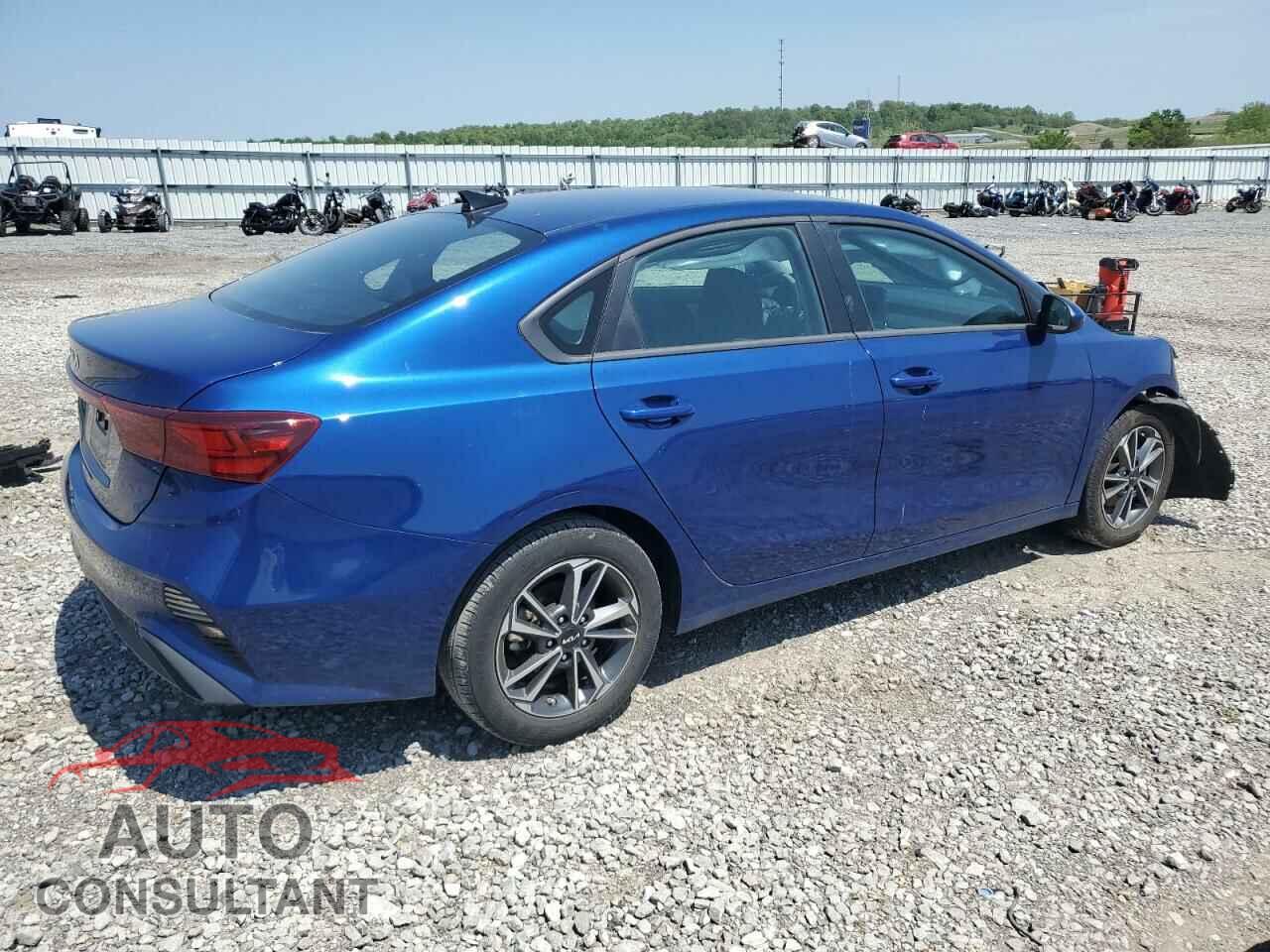 KIA FORTE 2023 - 3KPF24AD5PE651963