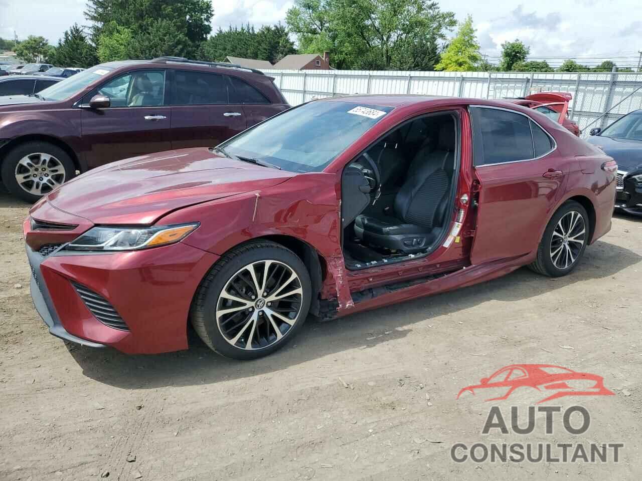 TOYOTA CAMRY 2018 - 4T1B11HK6JU511185