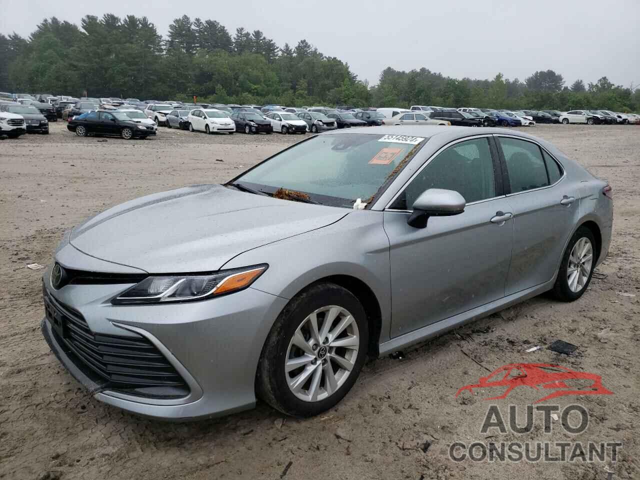 TOYOTA CAMRY 2022 - 4T1C11AK3NU659041