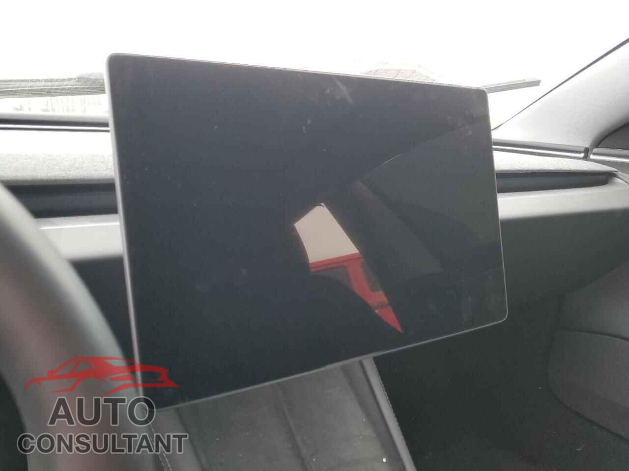 TESLA MODEL 3 2024 - 5YJ3E1EA6RF747056