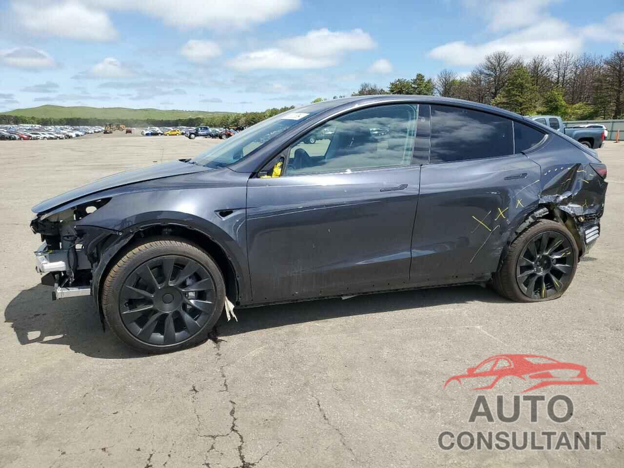 TESLA MODEL Y 2024 - 7SAYGDEE2RA258710