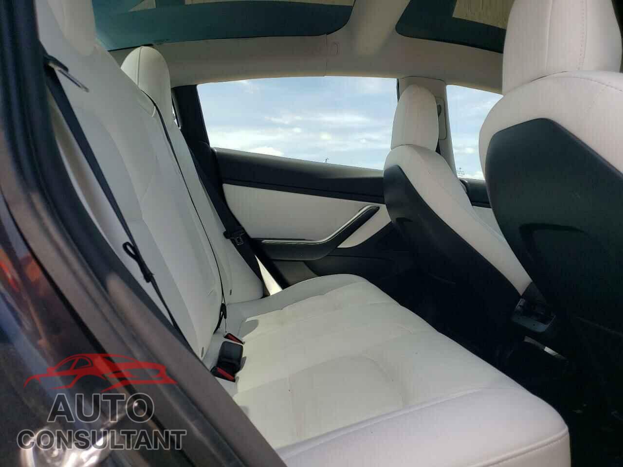 TESLA MODEL 3 2021 - 5YJ3E1EB7MF858507