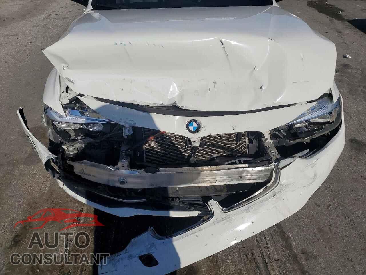 BMW 3 SERIES 2016 - WBA8E9G51GNU30169