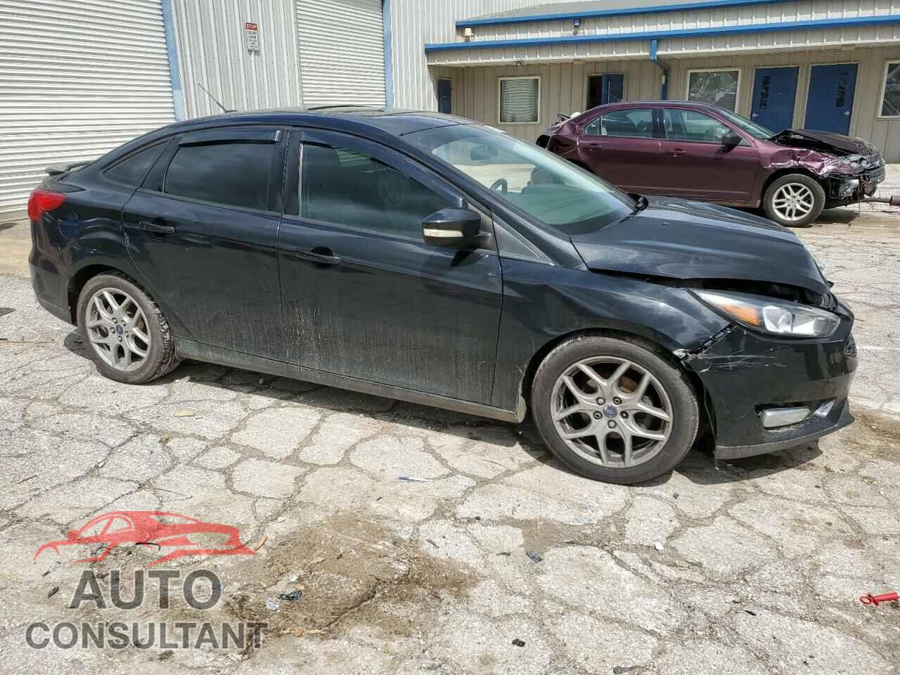 FORD FOCUS 2015 - 1FADP3F24FL218138