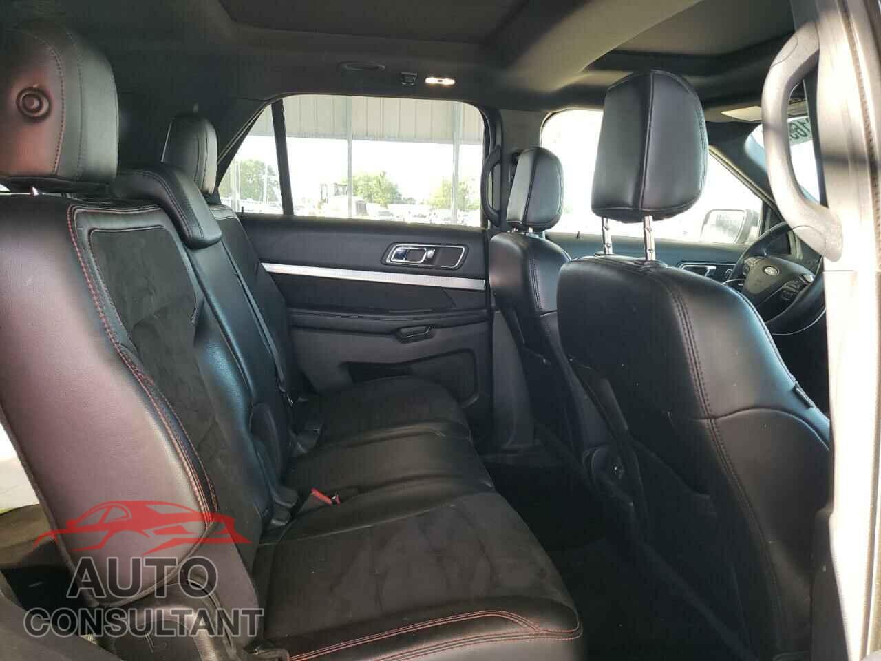 FORD EXPLORER 2018 - 1FM5K8D87JGB98594