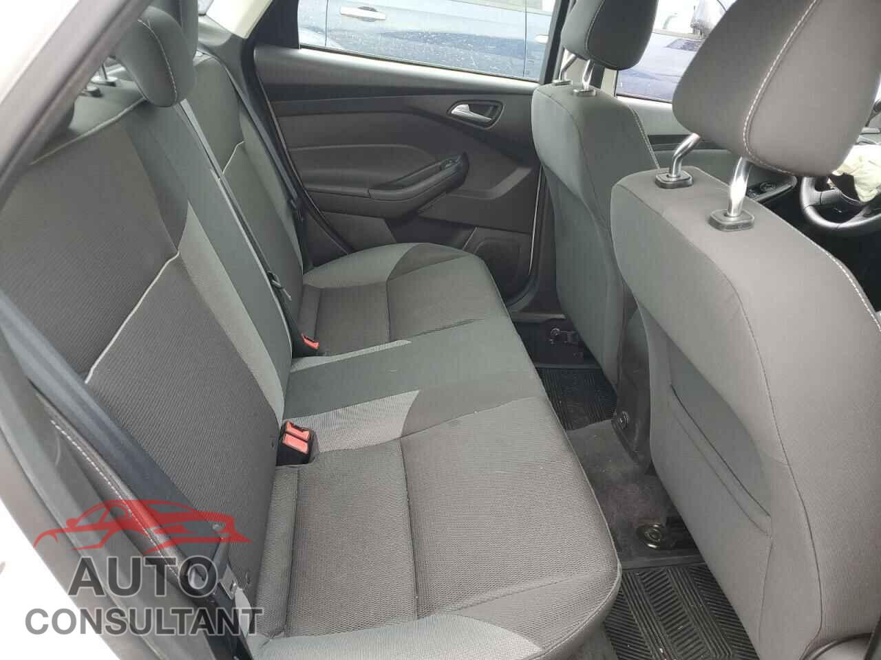 FORD FOCUS 2012 - 1FAHP3F24CL305924
