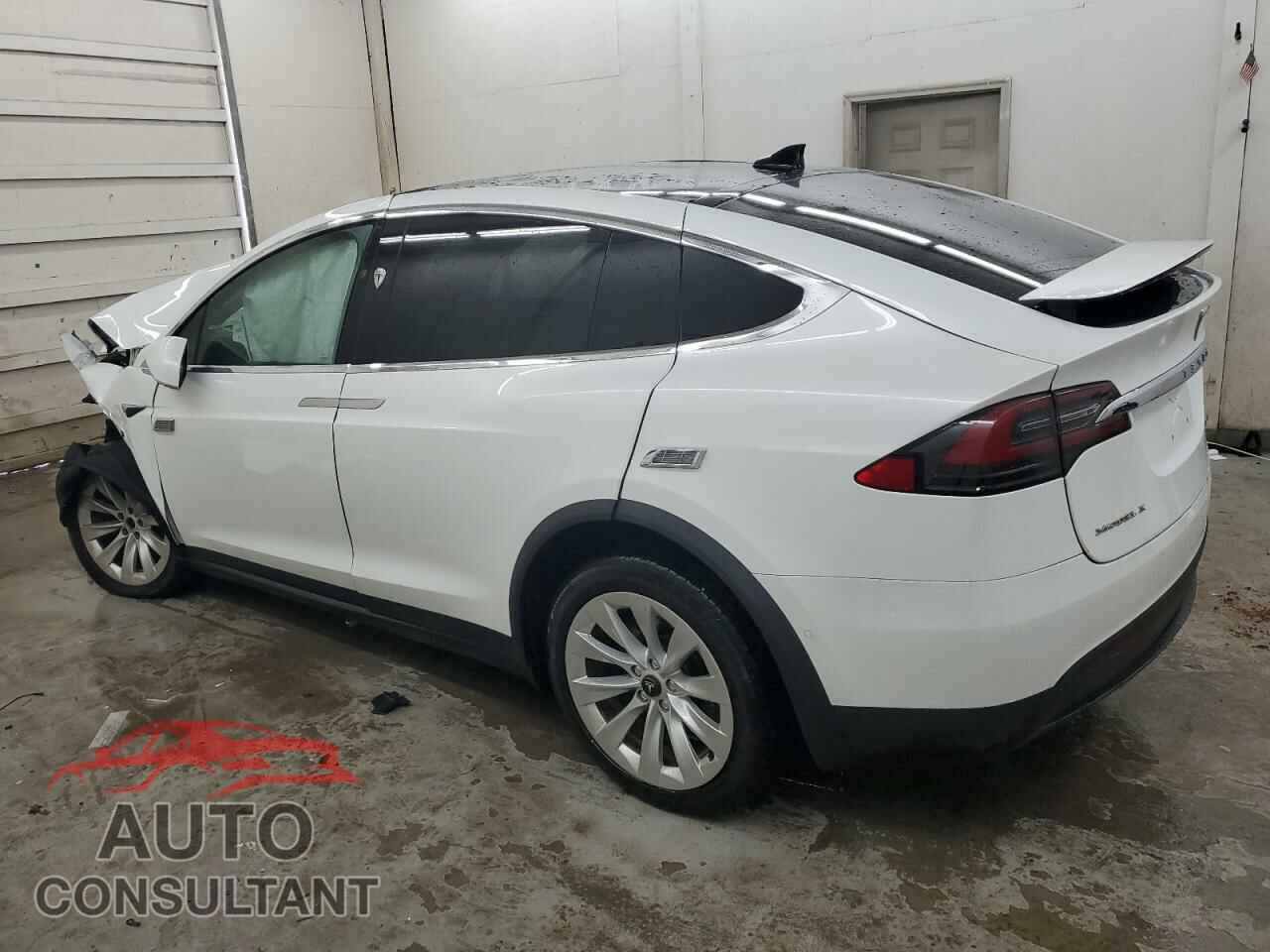 TESLA MODEL X 2018 - 5YJXCBE26JF087675