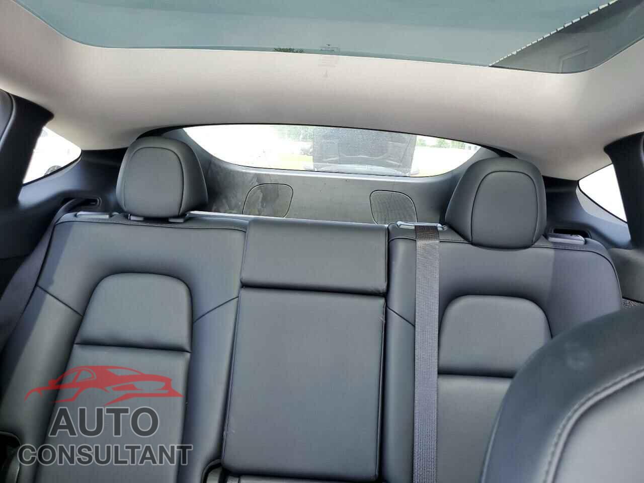 TESLA MODEL Y 2023 - 7SAYGDEEXPF827903