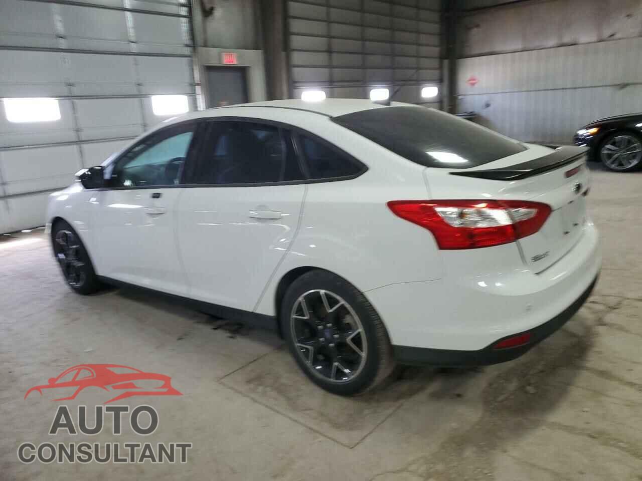 FORD FOCUS 2014 - 1FADP3F28EL229044